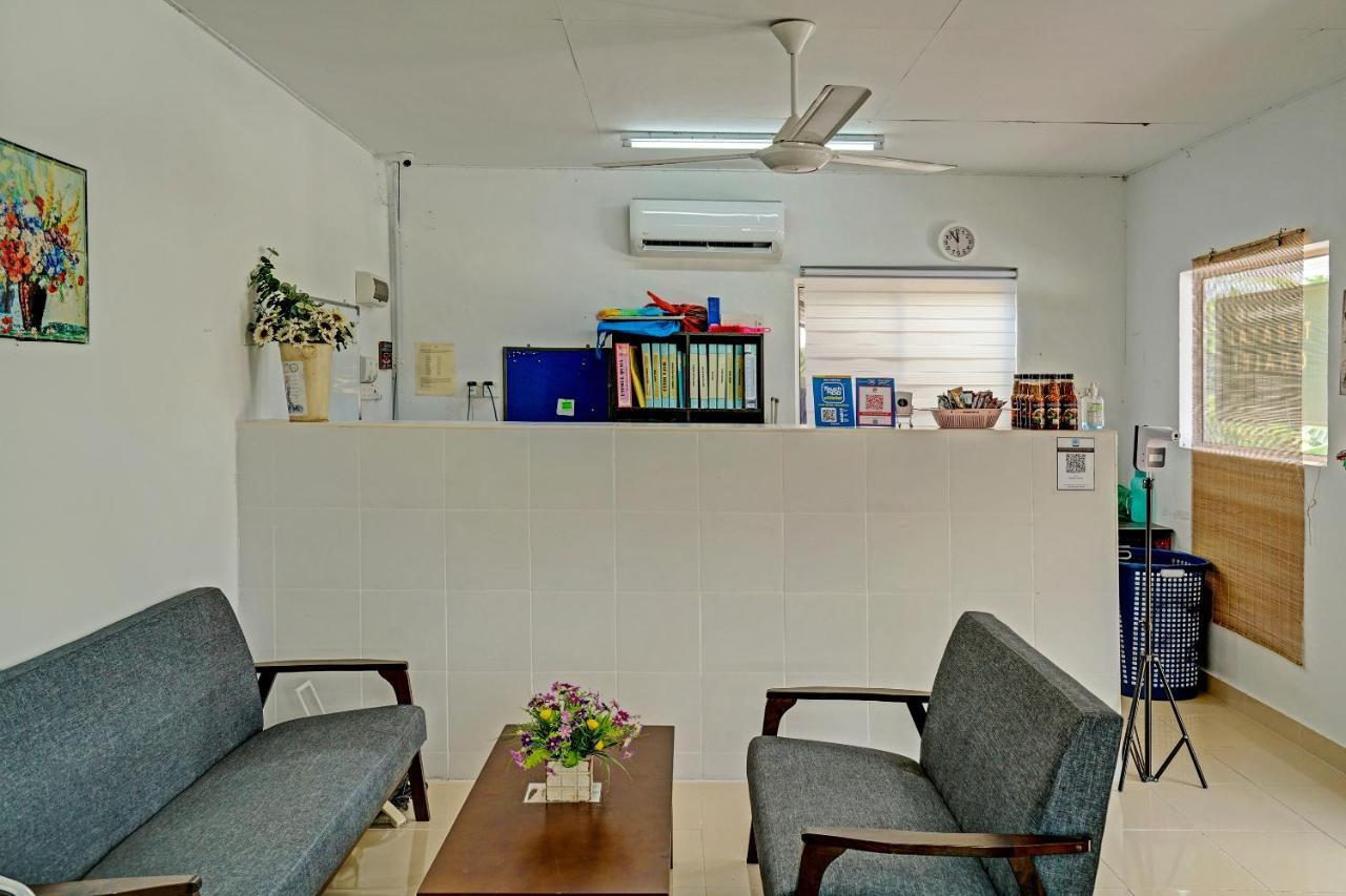 Capital O 90423 Teratai Chalet 호텔 Kampong Raja 외부 사진