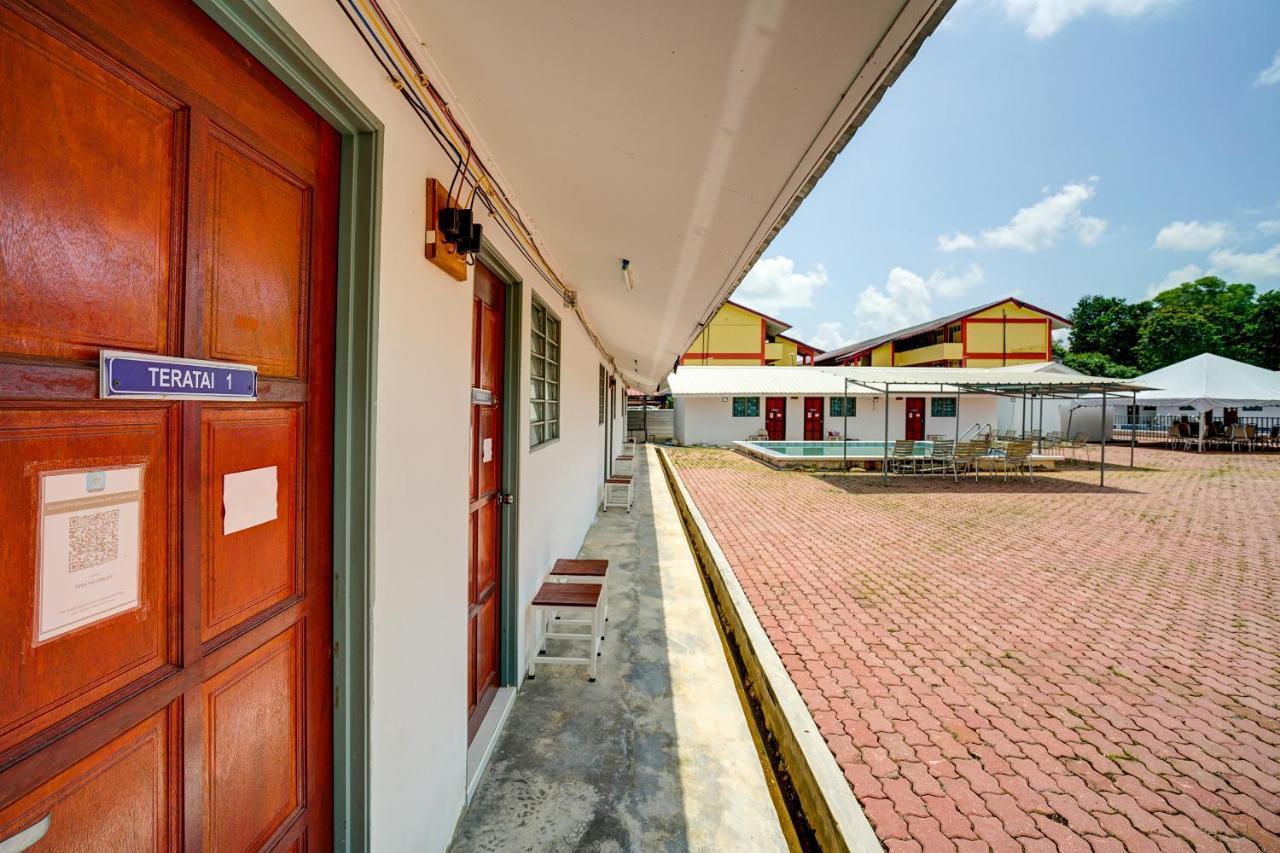 Capital O 90423 Teratai Chalet 호텔 Kampong Raja 외부 사진