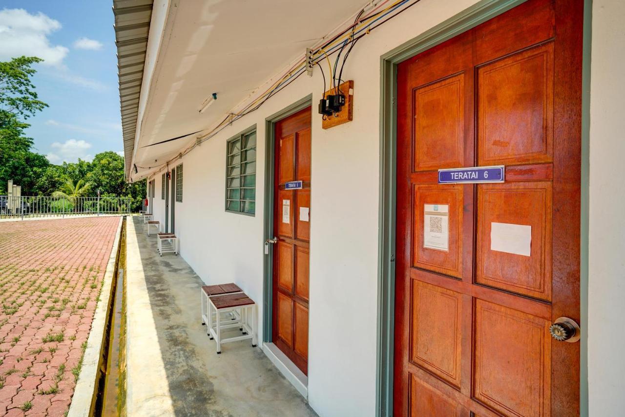Capital O 90423 Teratai Chalet 호텔 Kampong Raja 외부 사진